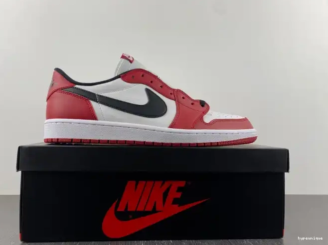 HYPE Chicago Retro Jordan Air Low 705329-600 1 0611